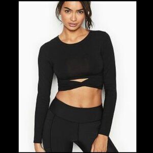 Victoria’s Secret  Sport Twist Crop Top